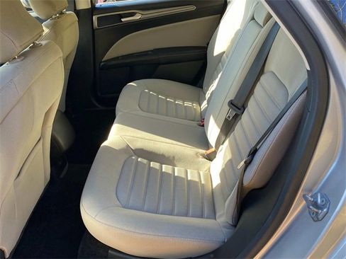 Used 2018 Ford Fusion S image 9