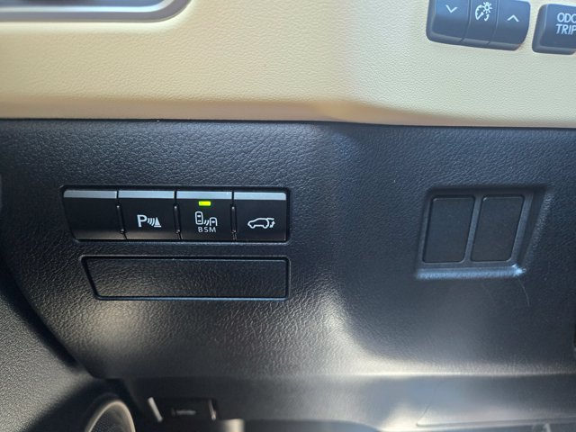 Used 2017 Lexus NX 200t FWD w/ Premium Package image 25