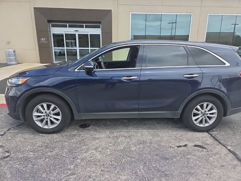 Used 2020 Kia Sorento LX FWD image 3