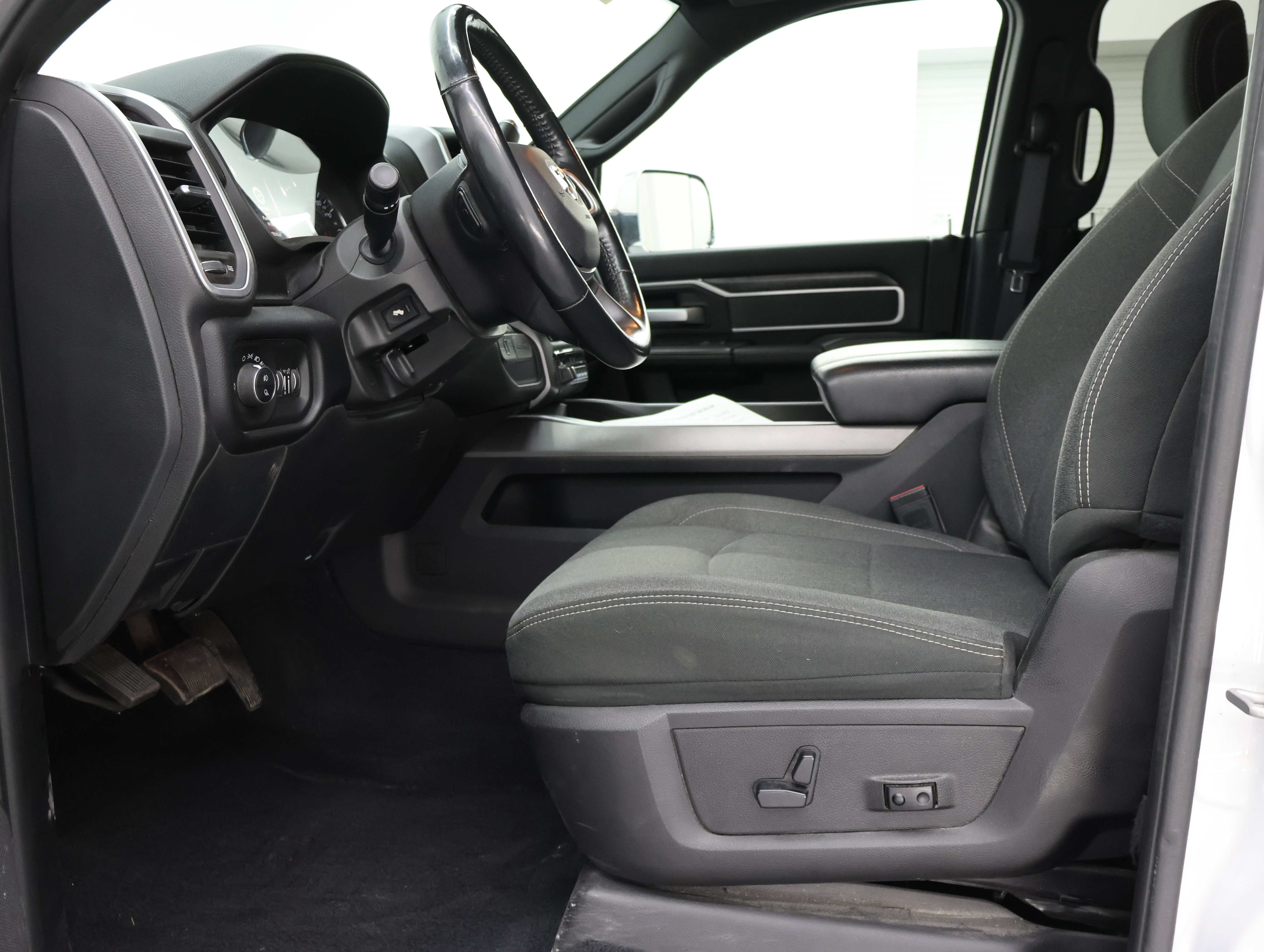 Used 2020 RAM 2500 Big Horn w/ Level 1 Equipment Group AWD/4WD image 7