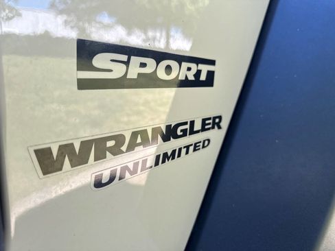Used 2017 Jeep Wrangler Unlimited Sport w/ Trailer Tow Group AWD/4WD image 8