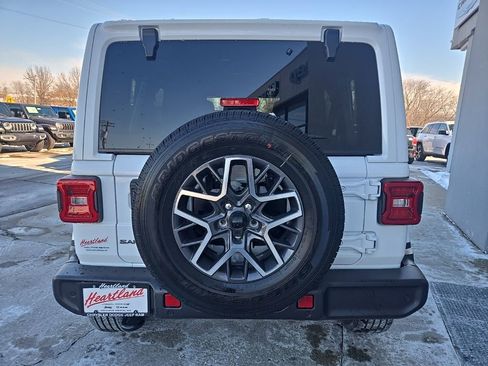New 2026 Jeep Wrangler Unlimited Sahara AWD/4WD image 7