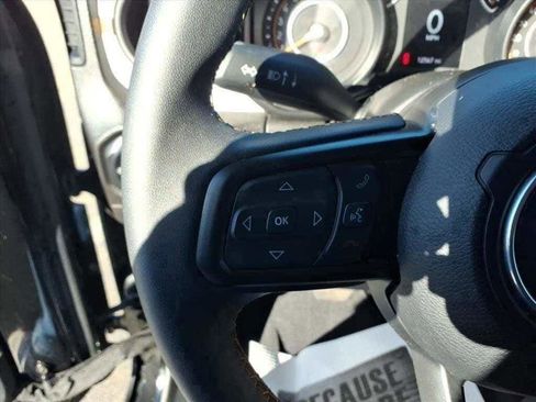 Used 2024 Jeep Wrangler Sport S image 17