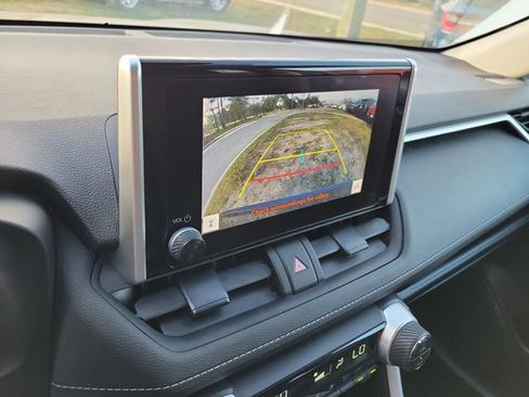 Used 2024 Toyota RAV4 XLE image 22