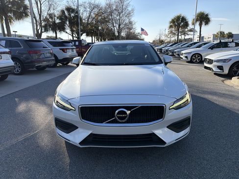 Used 2020 Volvo S60 T5 Momentum w/ Protection Package Premier image 3