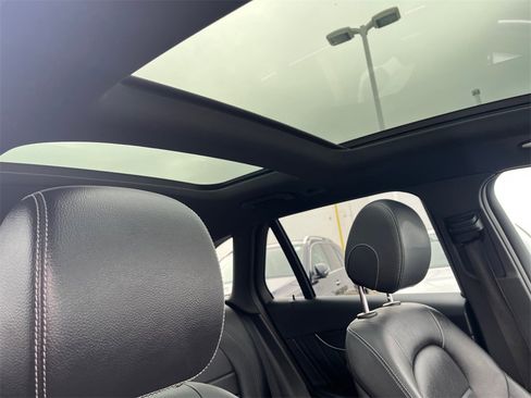 Certified 2022 Mercedes-Benz GLC 300 4MATIC image 17