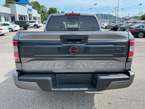 Used 2026 Nissan Frontier PRO-4X AWD/4WD image 6