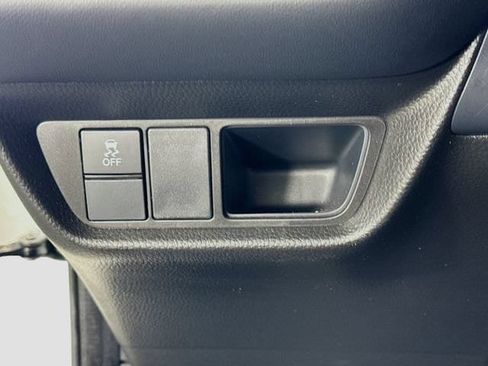 Used 2025 Honda HR-V LX image 10
