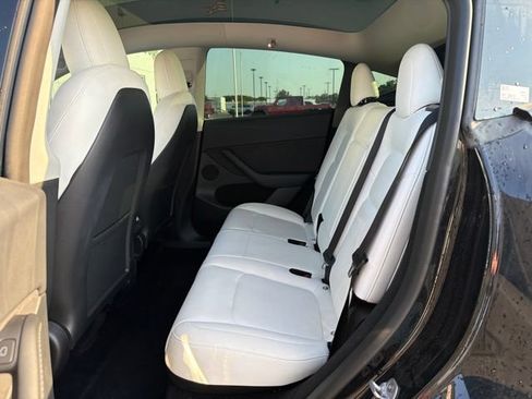 Used 2023 Tesla Model Y Long Range AWD/4WD image 10