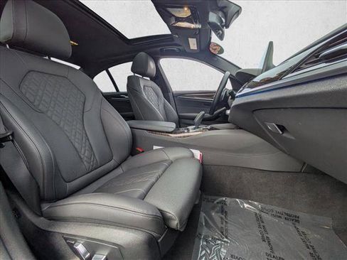 Used 2023 BMW 530e 530e w/ M Sport Package image 22