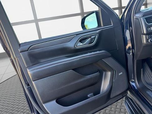 Used 2022 Chevrolet Suburban RST w/ Sport Performance Package AWD/4WD image 43