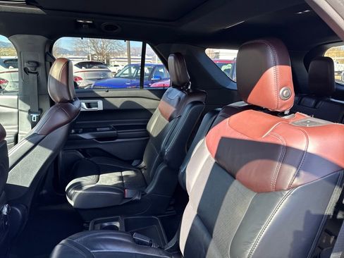 Used 2020 Ford Explorer Platinum image 37