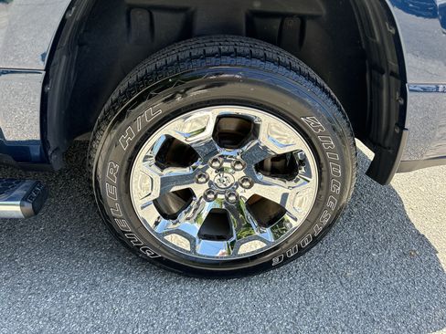 Certified 2022 RAM 1500 Big Horn AWD/4WD image 5