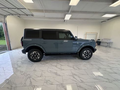 Used 2022 Ford Bronco Outer Banks AWD/4WD image 9