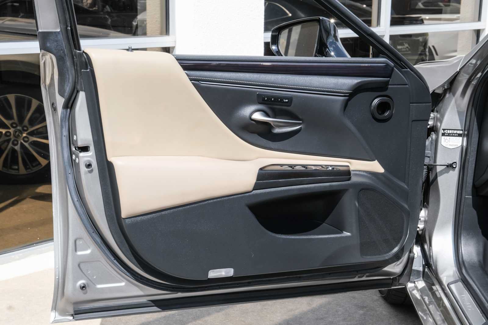 Used 2019 Lexus ES 350 w/ Premium Package FWD image 33