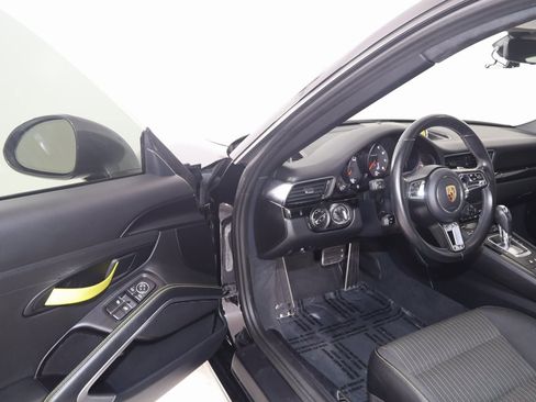 Used 2019 Porsche 911 Carrera T w/ Carrera T Interior Package image 72