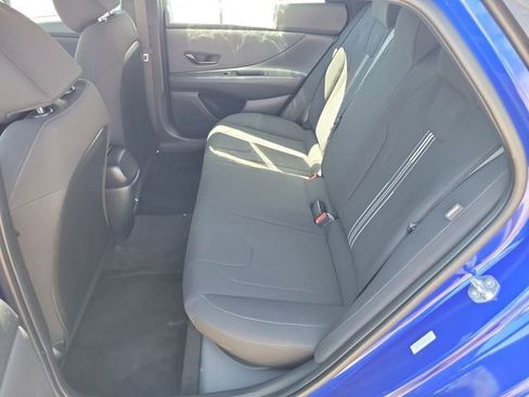 Certified 2025 Hyundai Elantra Sport image 22