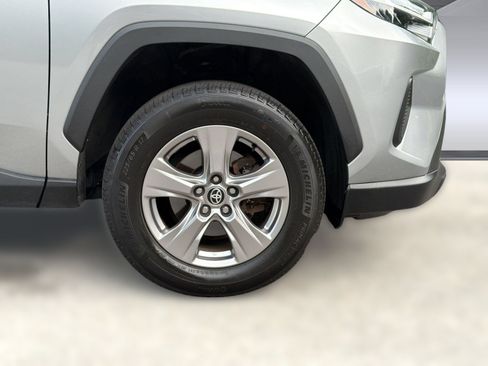 Used 2022 Toyota RAV4 XLE w/ Convenience Package AWD/4WD image 11
