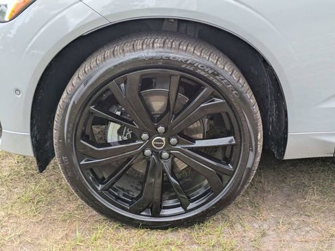 Certified 2026 Volvo XC60 B5 Ultra w/ Climate Package AWD/4WD image 11