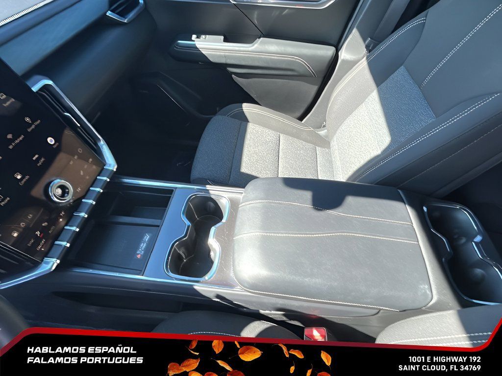 Used 2025 GMC Acadia Elevation FWD image 23