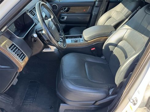 Used 2018 Land Rover Range Rover HSE image 10