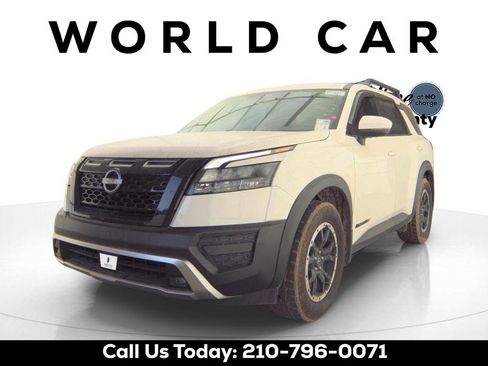 Used 2024 Nissan Pathfinder Rock Creek AWD/4WD image 4