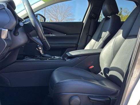 Used 2024 MAZDA CX-30 AWD 2.5 S w/ Select Sport Pkg image 18