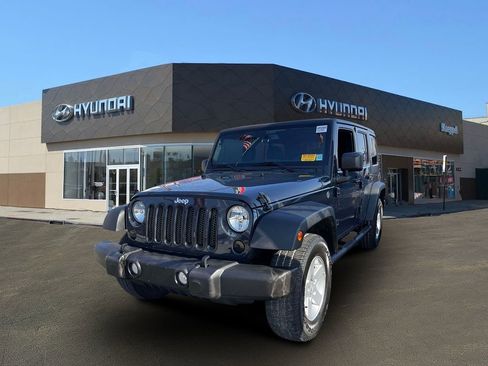 Used 2018 Jeep Wrangler Unlimited Sport S AWD/4WD image 4