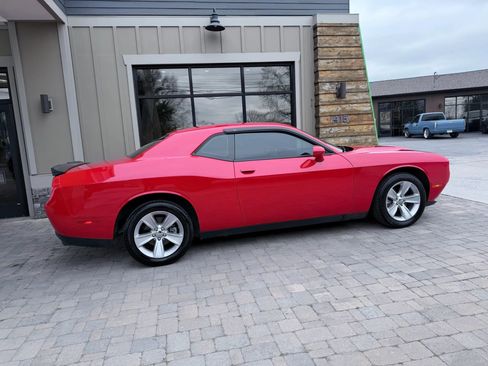 Used 2023 Dodge Challenger SXT RWD image 7
