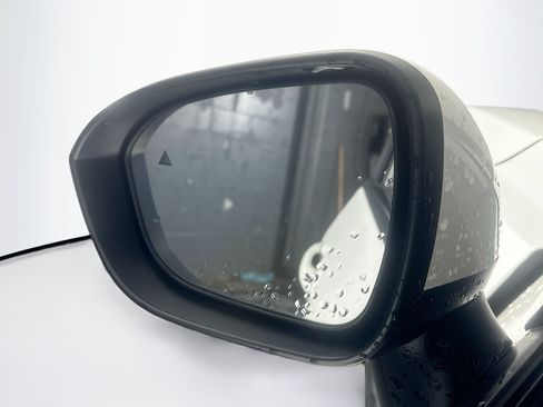 Used 2023 Nissan Rogue SV AWD/4WD image 16