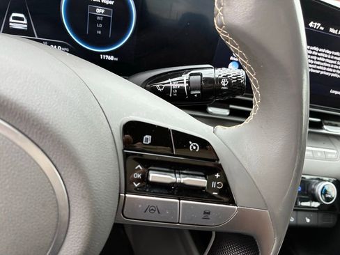 Used 2023 Hyundai Elantra SEL w/ Convenience Package image 24