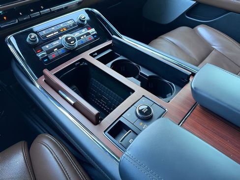 Used 2022 Lincoln Navigator L Reserve image 39