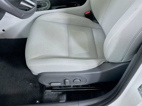 Certified 2025 Hyundai Kona SEL FWD image 19