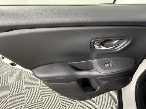 Used 2023 Honda HR-V LX image 33