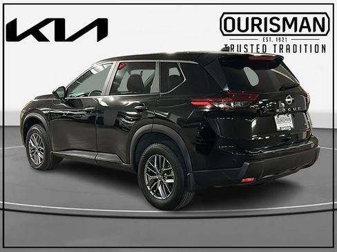 Used 2024 Nissan Rogue S image 3