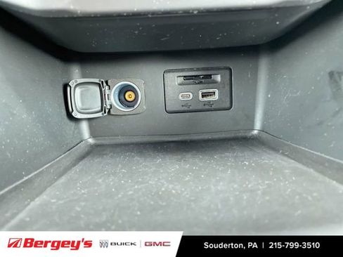 Certified 2023 GMC Acadia AT4 w/ Preferred Package image 43