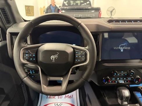 New 2025 Ford Bronco Badlands w/ Sasquatch Package image 16