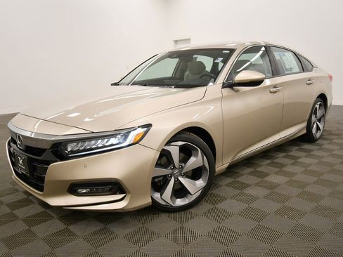 Certified 2020 Honda Accord Touring image 2