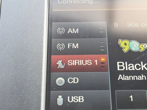 Used 2016 Ford Fusion SE FWD image 13