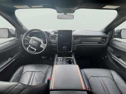 Certified 2024 Ford Expedition Max Platinum image 9
