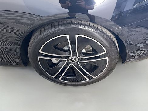 Used 2024 Mercedes-Benz CLE 300 4MATIC Coupe image 35