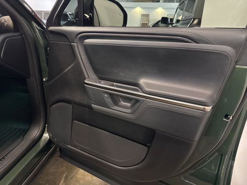 Used 2025 Rivian R1S Adventure image 34