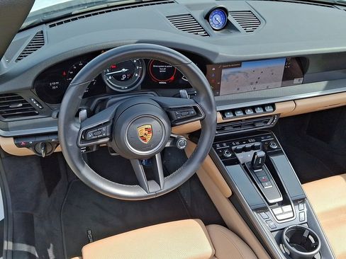 Used 2023 Porsche 911 Carrera image 12