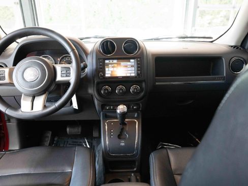 Used 2014 Jeep Patriot Limited FWD image 20