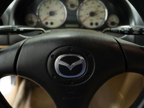 Used 2001 MAZDA MX-5 Miata LS image 30