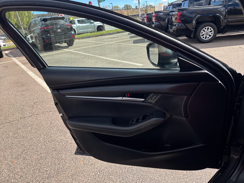 Used 2022 MAZDA MAZDA3 s FWD image 31