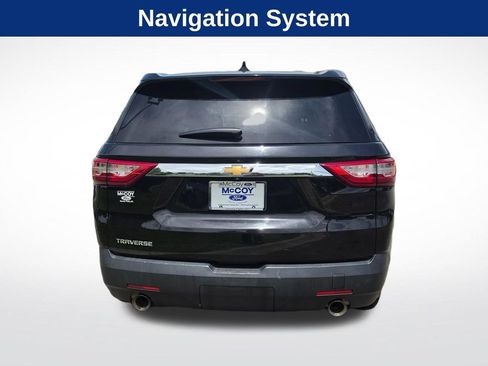 Used 2021 Chevrolet Traverse LS FWD image 4