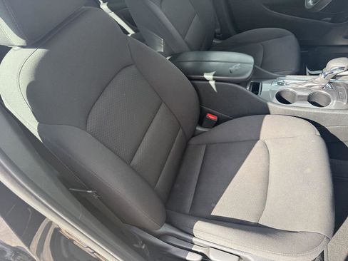 Used 2023 Chevrolet Malibu LT image 38