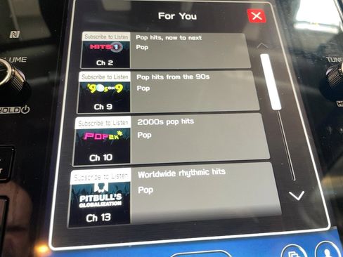 Used 2024 Subaru Ascent Premium w/ Convenience Package image 11