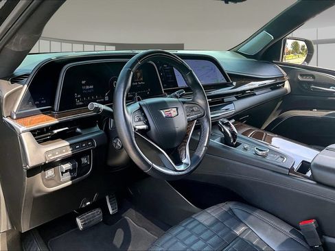 Used 2023 Cadillac Escalade ESV Sport Platinum w/ LPO, ONYX Package AWD/4WD image 13